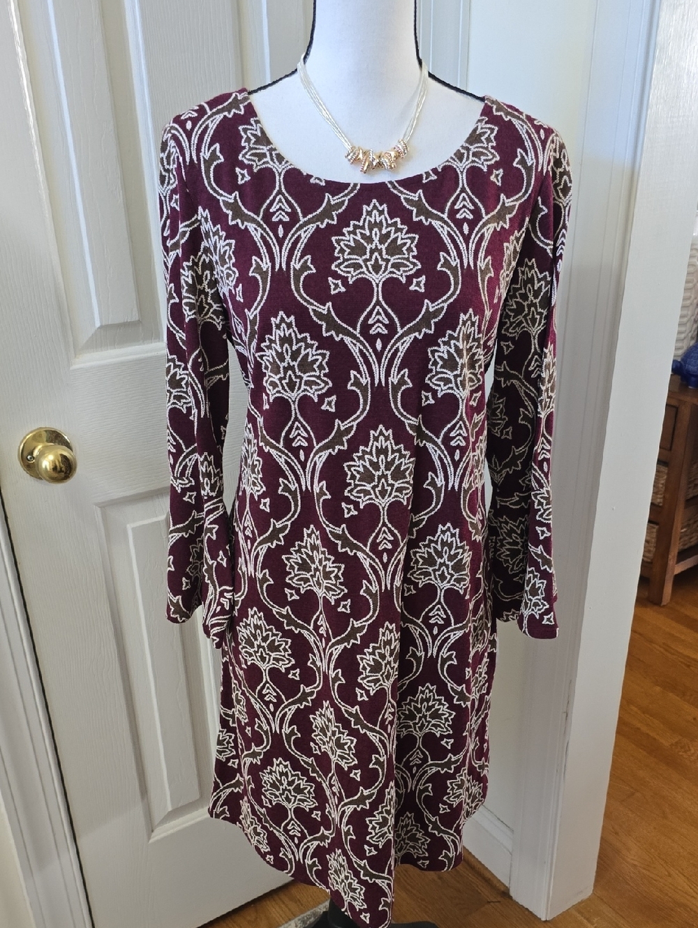 RN STUDIO BRAND WOMEN'S BURGUNDY & WHITE FLORAL DRESS SIZE LARGE